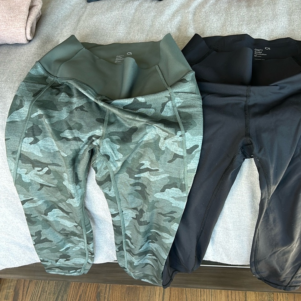 2 Gap Body Petite leggings
